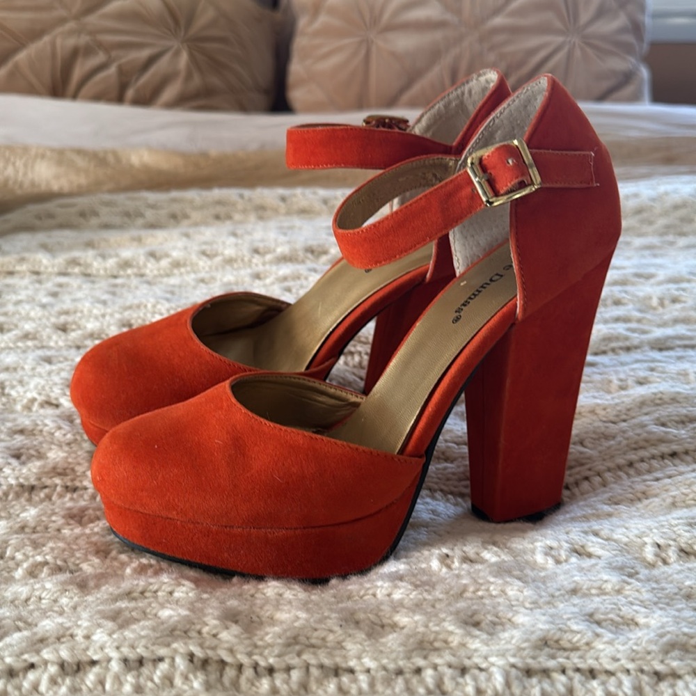 Vintage velvet platform heels